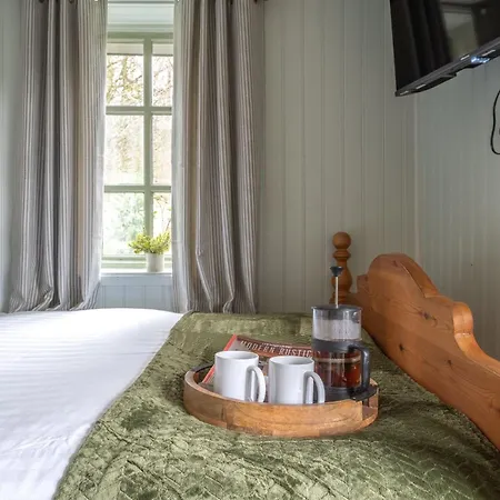 Thistle Lodge, District Shepherd Hut With Hot Tub كونيستون