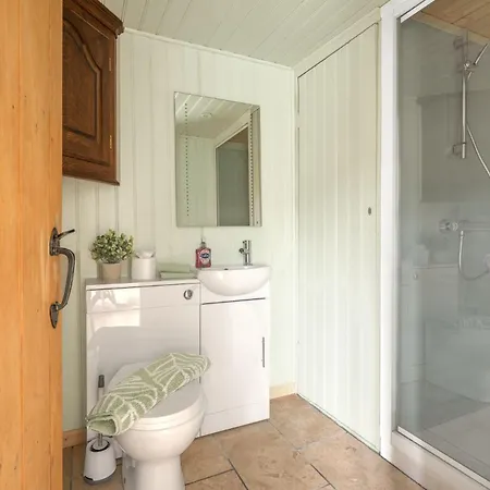 Thistle Lodge, District Shepherd Hut With Hot Tub بيت للعطل كونيستون