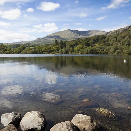 Thistle Lodge, District Shepherd Hut With Hot Tub *