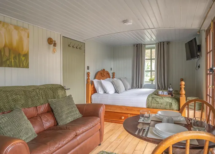 Thistle Lodge, District Shepherd Hut With Hot Tub