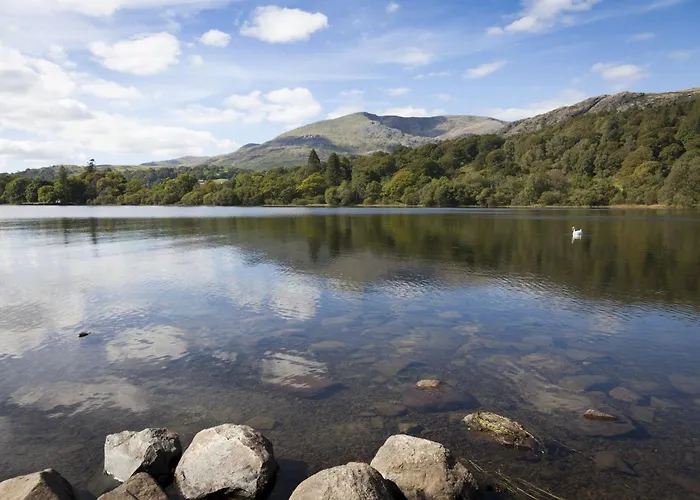 Thistle Lodge, District Shepherd Hut With Hot Tub *